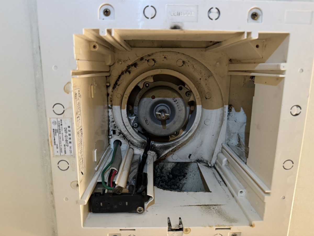 浴室乾燥機の内部